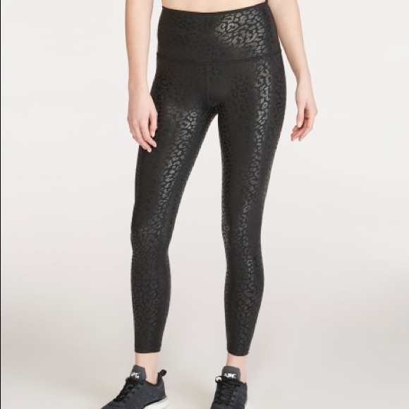 Beyond Yoga Shiny Leopard